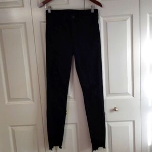 American Eagle Hi Rise distressed black jegging size 6 long New with out tag